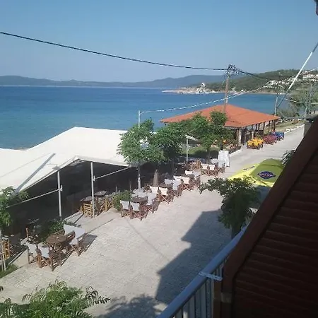 Diolkos Apartement Nea Roda Esterno foto