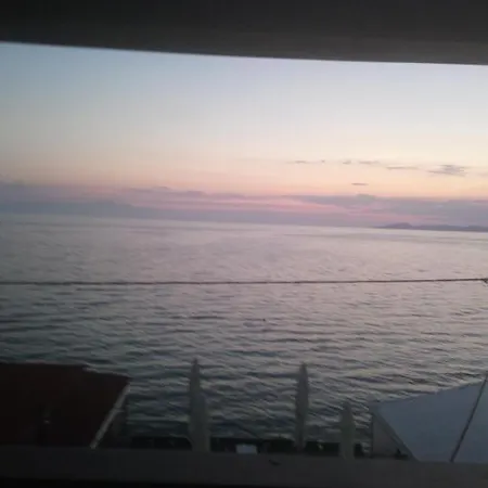 Diolkos Apartement Nea Roda Esterno foto