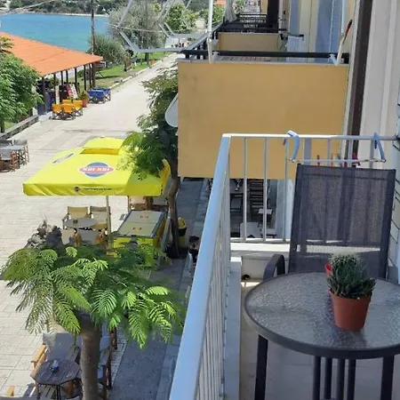 Diolkos Apartement Nea Roda Esterno foto